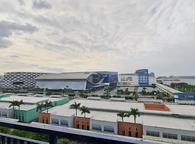 Moa's Spot At Sea Residences * Manila