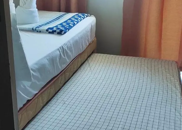 Moa's Spot At Sea Residences * Manila